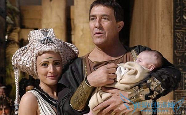 埃及艳后和凯撒什么关系 对埃及艳后的评价 埃及艳后和凯撒什么关系 对埃及艳后的评价