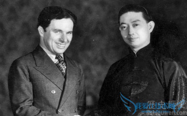 梅兰芳与喜剧大师卓别林合影 梅兰芳与喜剧大师卓别林合影