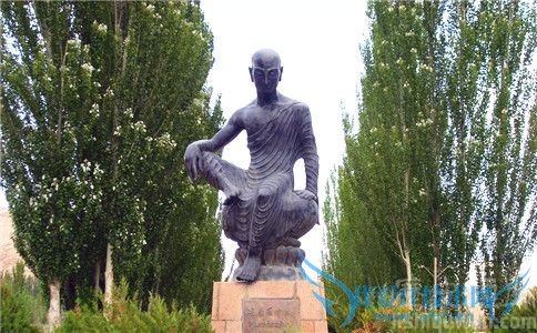 鸠摩罗什雕像 鸠摩罗什雕像