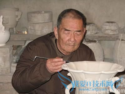 陶瓷艺术大师晋佩章 陶瓷艺术大师晋佩章