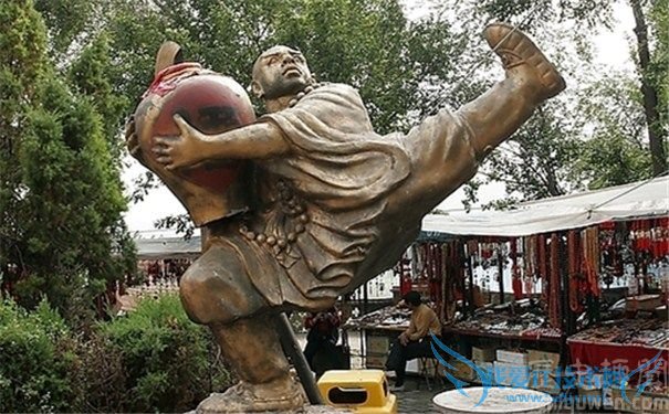 鲁智深铜像 鲁智深铜像