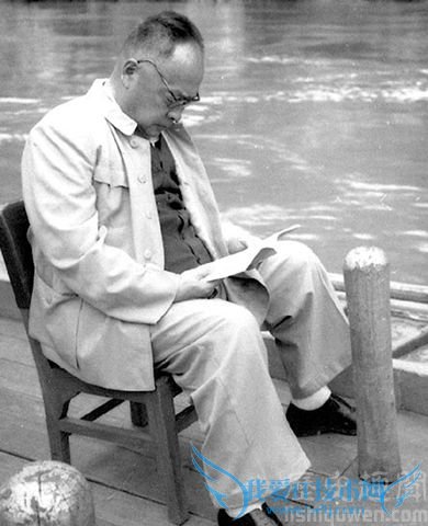 陈毅是如何读书下棋的 陈毅的诗词欣赏 陈毅是如何读书下棋的 陈毅的诗词欣赏