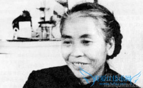 贺子珍的晚年生活 贺子珍是怎么死的 贺子珍的晚年生活 贺子珍是怎么死的