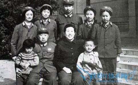 彭绍辉简历 彭绍辉夫人是谁 彭绍辉简历 彭绍辉夫人是谁