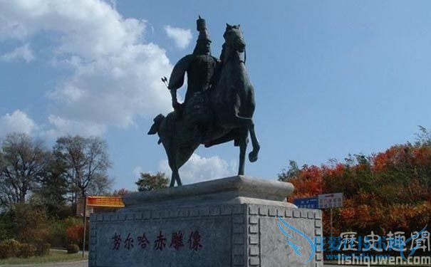 爱新觉罗·努尔哈赤雕像 爱新觉罗·努尔哈赤雕像