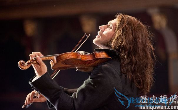 “小提琴之王”帕格尼尼 “小提琴之王”帕格尼尼