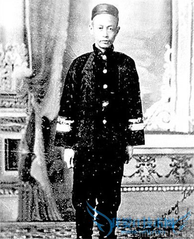 萨镇冰简介 萨镇冰的事迹介绍 萨镇冰简介 萨镇冰的事迹介绍