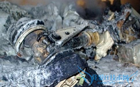 ºÚÁú½ÒÁ´ºÊ§Ê¿ͻú»úÉí¶ÏÁÑÆð»ð ºÚÁú½ÒÁ´ºÊ§Ê¿ͻú»úÉí¶ÏÁÑÆð»ð