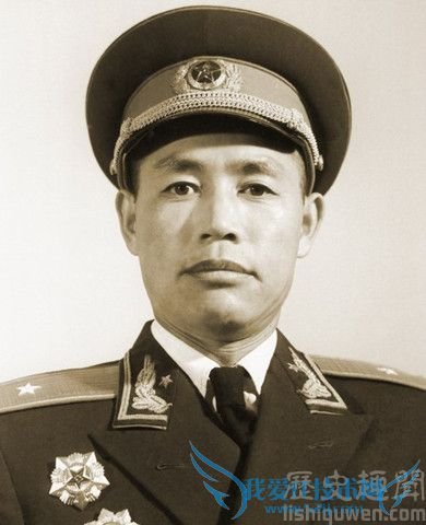 邓岳的简历 邓岳有什么成就 邓岳的简历 邓岳有什么成就