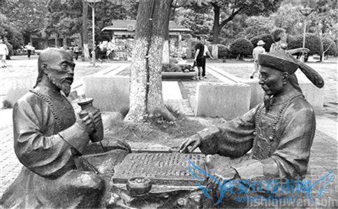 左宗棠石像照 左宗棠石像照