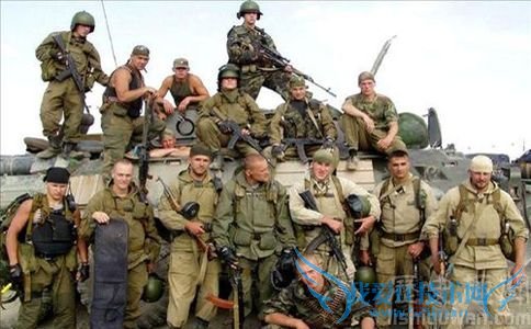 俄军队清剿车臣非法武装 俄军队清剿车臣非法武装