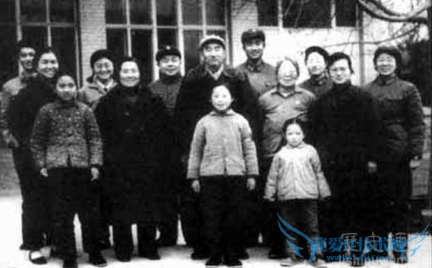 1972年徐向前全家照 1972年徐向前全家照