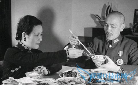蒋介石和宋美龄吃饭 蒋介石和宋美龄吃饭