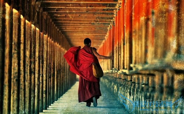 仓央嘉措活了多少岁 仓央嘉措为什么写情诗 仓央嘉措活了多少岁 仓央嘉措为什么写情诗