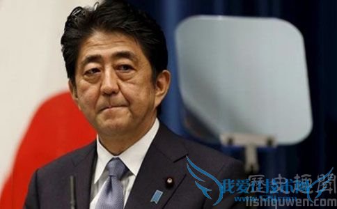 日本首相安倍晋三突然宣布辞职 日本首相安倍晋三突然宣布辞职