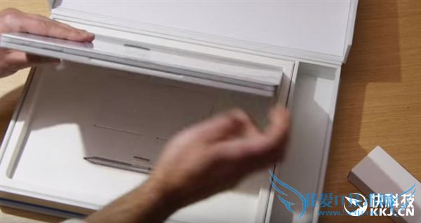 17000Ԫζ䣡Surface Book׷