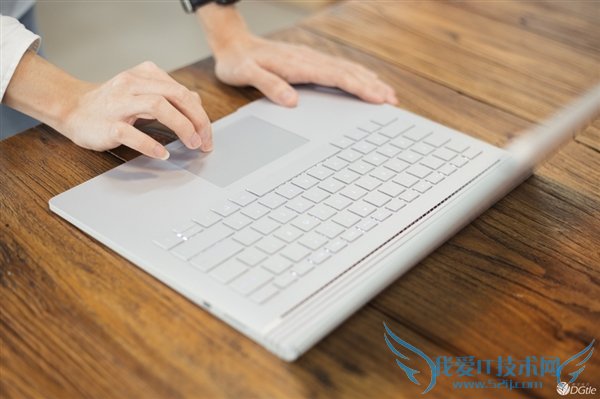 ռʼǱSurface Bookͼ