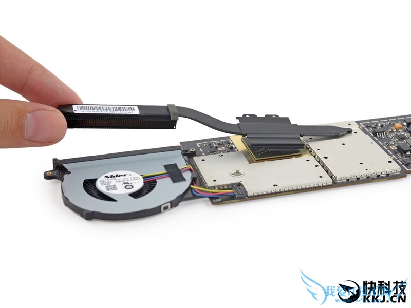 Surface Book完全拆解:终极笔记本 终极噩梦!