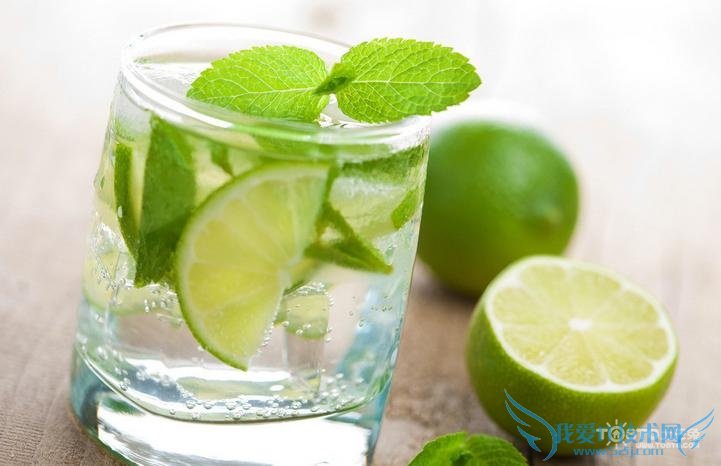 喝柠檬水有什么好处 喝柠檬水有什么好处