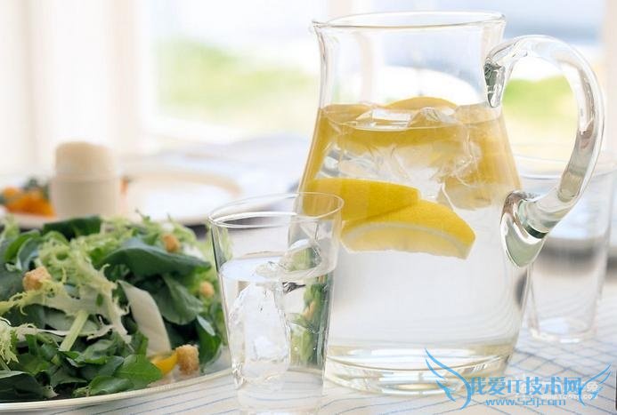 喝柠檬水有什么好处 喝柠檬水有什么好处