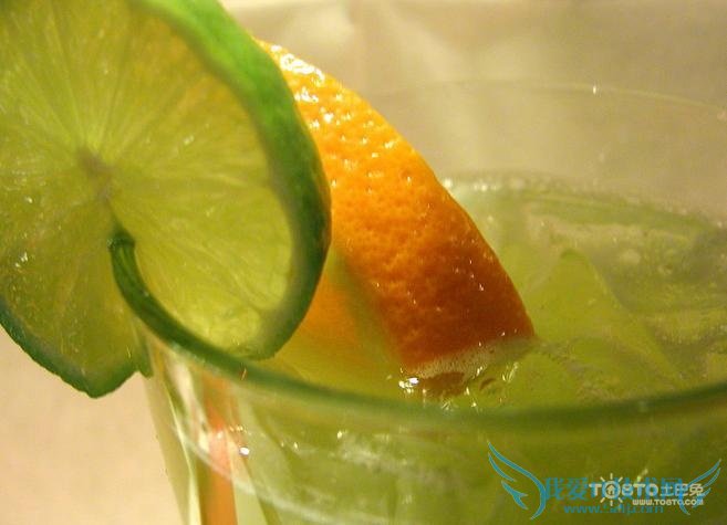 喝柠檬水有什么好处 喝柠檬水有什么好处