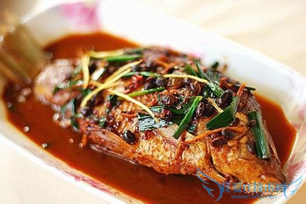 红烧鲫鱼