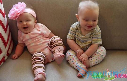 SOS。。宝宝大腿被纸尿裤磨破皮了。。。。 SOS。。宝宝大腿被纸尿裤磨破皮了。。。。