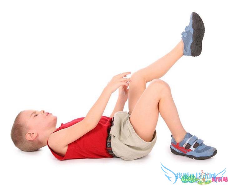 SOS。。宝宝大腿被纸尿裤磨破皮了。。。。 SOS。。宝宝大腿被纸尿裤磨破皮了。。。。