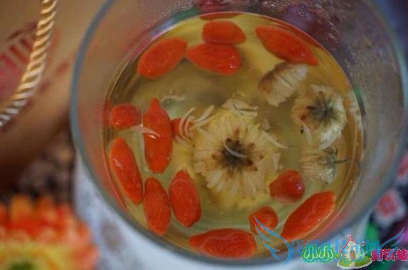 枸杞子泡茶喝可以补肾吗 枸杞子泡茶喝可以补肾吗