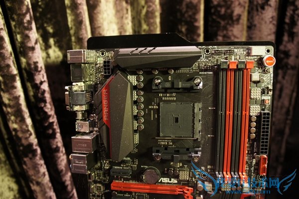 牛B!玩家国度主板三连发:有大有小有AMD