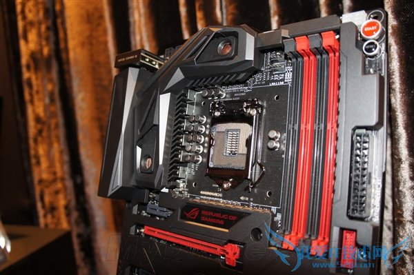 牛B!玩家国度主板三连发:有大有小有AMD