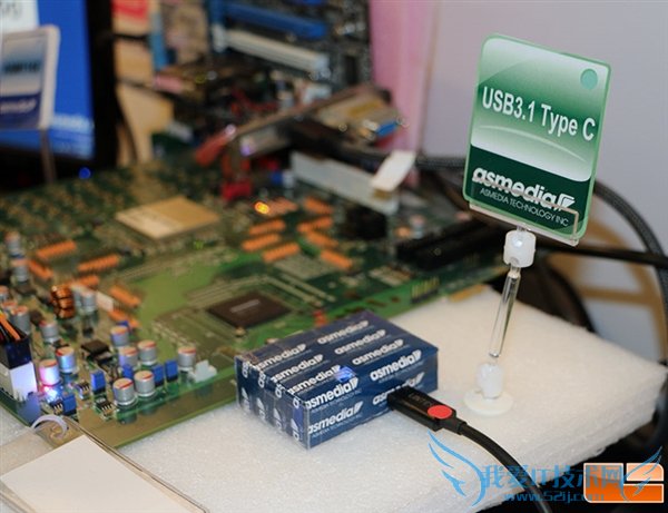 USB 3.1ˬ᣺廹800MB/s