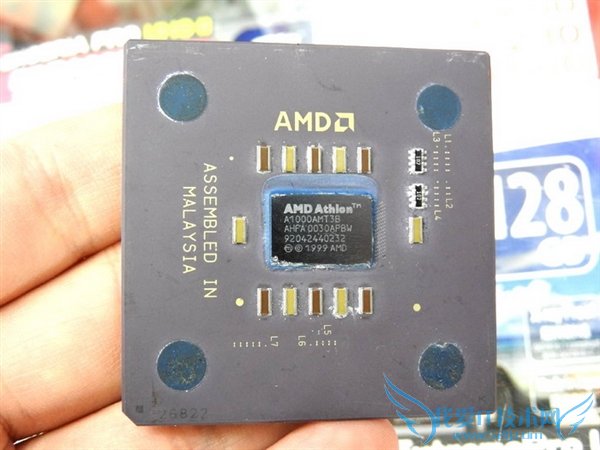 AMD巅峰!还记得雷鸟核心Athlon 1GHz吗?
