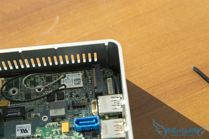Intel最强迷你机拆解:值不值4000块?