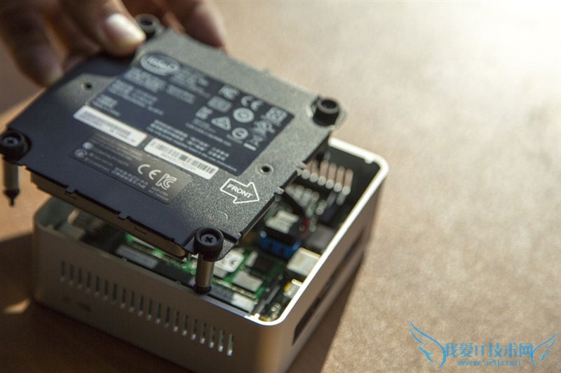 Intel最强迷你机拆解:值不值4000块?