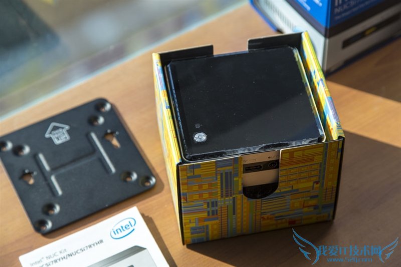 Intel最强迷你机拆解:值不值4000块?