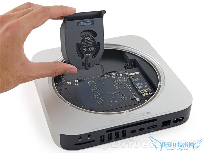 新版Mac mini详细拆解:苹果就不让你升级