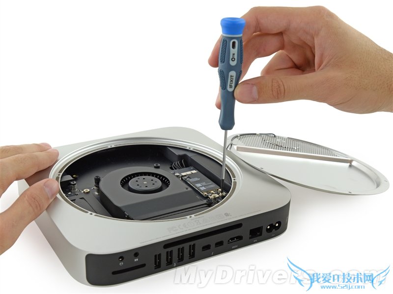 新版Mac mini详细拆解:苹果就不让你升级