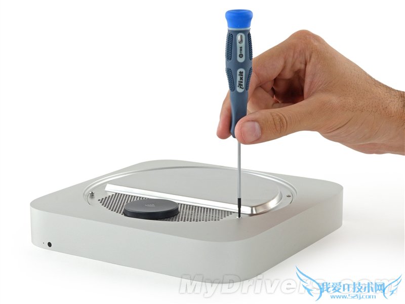 新版Mac mini详细拆解:苹果就不让你升级