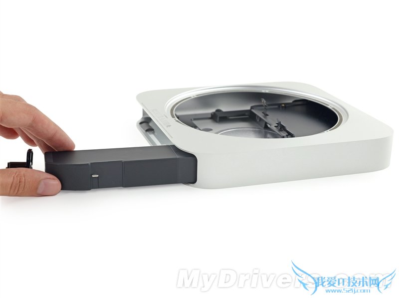 新版Mac mini详细拆解:苹果就不让你升级