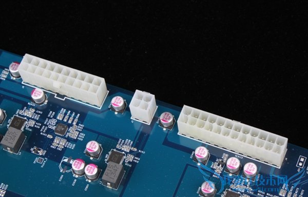 ӳ̩ڿר壺ܶ32HD7970