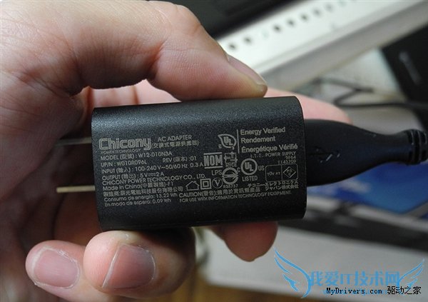 U盘?这是地球上最小的PC!