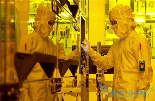 GlobalFoundries7nm\14nm