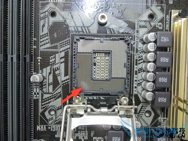 Intel大悲剧!Skylake处理器被“掰”弯了
