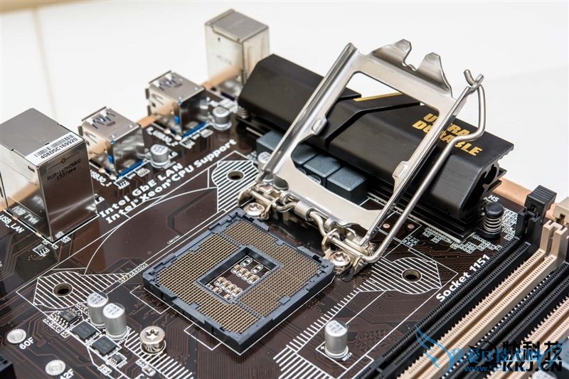 E3-1200 v5首发评测 性价比暴跌!