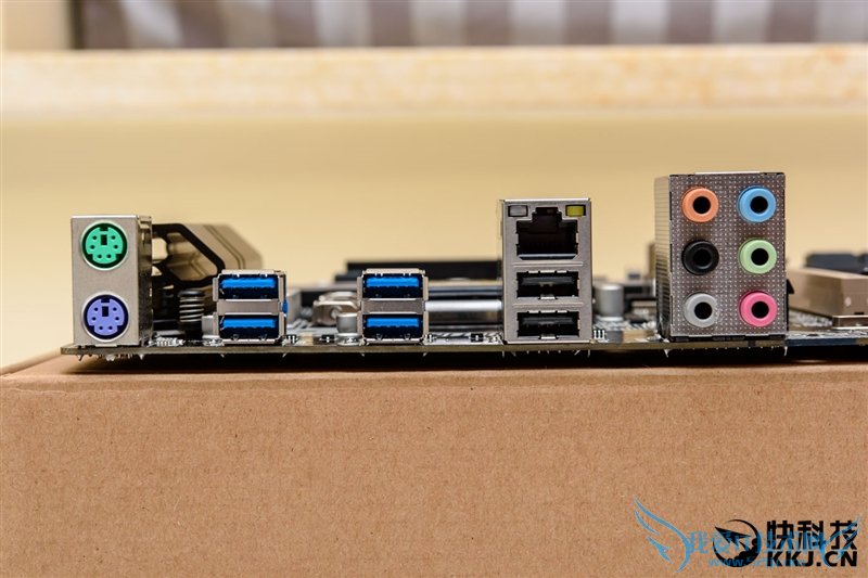 E3-1200 v5首发评测 性价比暴跌!