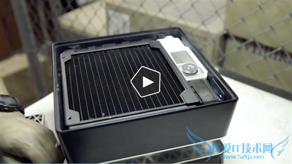 AMD×ÔÔìË®Àä¡°Ö÷»ú¡±²ð½â£ºÏÔ¿¨ÔÀ´ÊÇËü