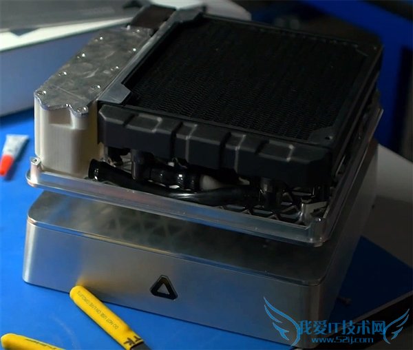 AMD×ÔÔìË®Àä¡°Ö÷»ú¡±²ð½â£ºÏÔ¿¨ÔÀ´ÊÇËü