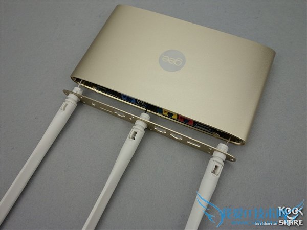 极路由3真机拆解:你猜做工如何?