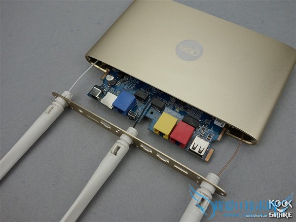 极路由3真机拆解:你猜做工如何?